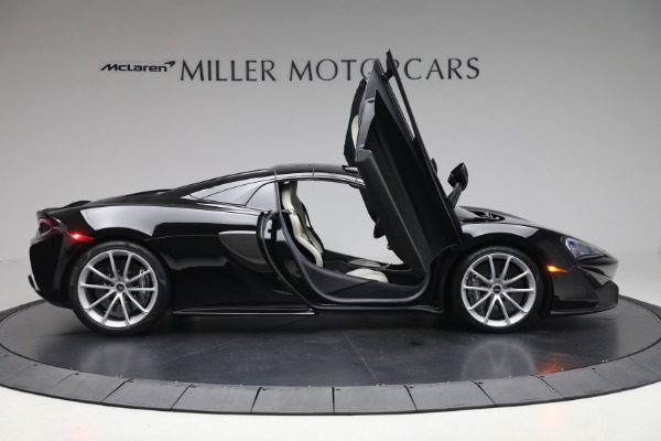Used 2018 McLaren 570S Spider for sale Sold at Alfa Romeo of Westport in Westport CT 06880 19