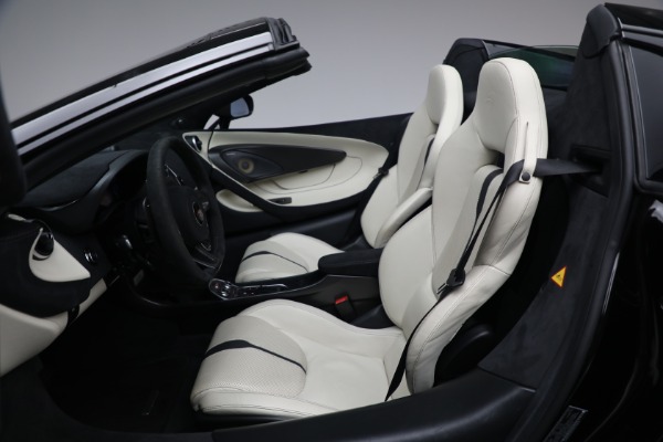 Used 2018 McLaren 570S Spider for sale Sold at Alfa Romeo of Westport in Westport CT 06880 22