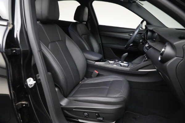 Used 2022 Alfa Romeo Stelvio Ti for sale Sold at Alfa Romeo of Westport in Westport CT 06880 13