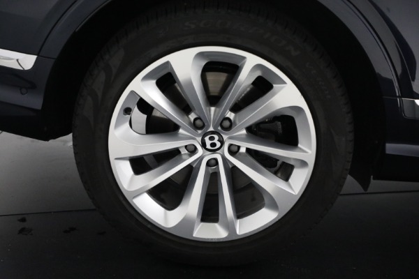 Used 2024 Bentley Bentayga EWB V8 for sale $204,900 at Alfa Romeo of Westport in Westport CT 06880 14