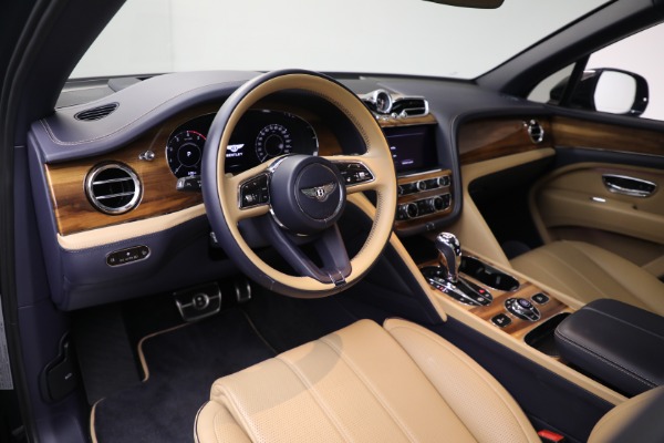 Used 2024 Bentley Bentayga EWB V8 for sale $204,900 at Alfa Romeo of Westport in Westport CT 06880 18