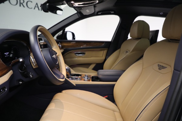 Used 2024 Bentley Bentayga EWB V8 for sale $204,900 at Alfa Romeo of Westport in Westport CT 06880 19