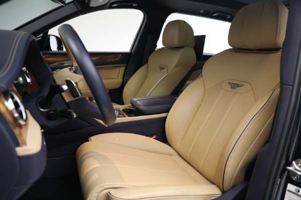 Used 2024 Bentley Bentayga EWB V8 for sale $204,900 at Alfa Romeo of Westport in Westport CT 06880 20