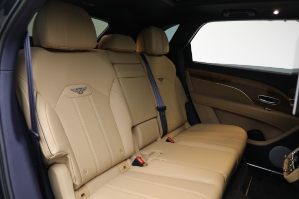 Used 2024 Bentley Bentayga EWB V8 for sale $204,900 at Alfa Romeo of Westport in Westport CT 06880 27