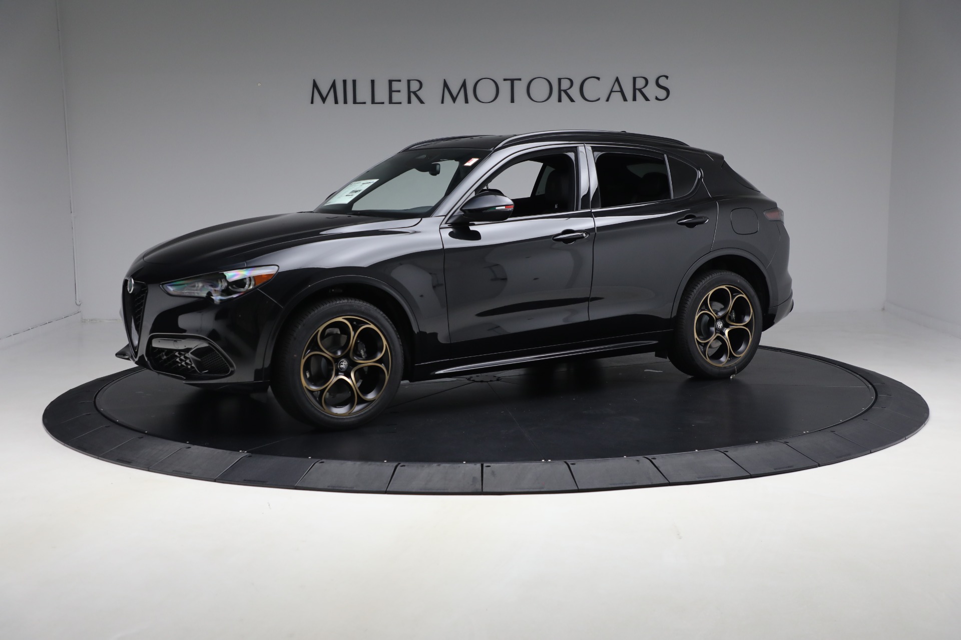 New 2025 Alfa Romeo Stelvio Intensa for sale $55,186 at Alfa Romeo of Westport in Westport CT 06880 1