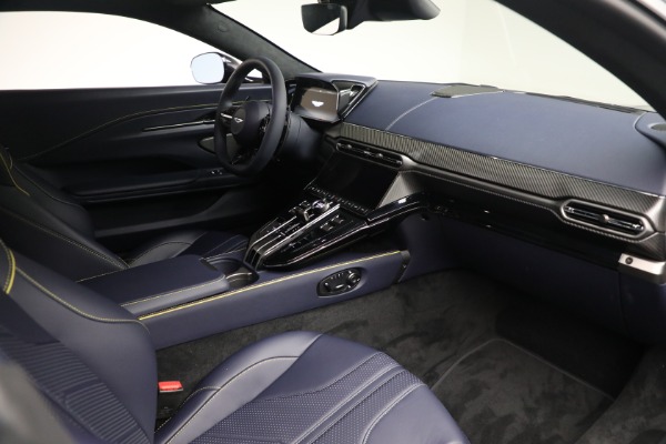 New 2026 Aston Martin Vantage for sale $240,400 at Alfa Romeo of Westport in Westport CT 06880 18