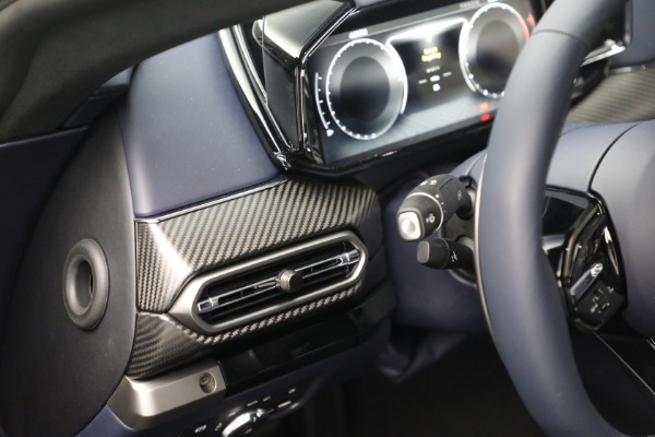 New 2026 Aston Martin Vantage for sale $240,400 at Alfa Romeo of Westport in Westport CT 06880 23