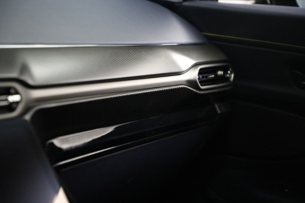 New 2026 Aston Martin Vantage for sale $240,400 at Alfa Romeo of Westport in Westport CT 06880 26
