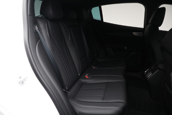 Used 2025 Maserati Grecale for sale $57,550 at Alfa Romeo of Westport in Westport CT 06880 20