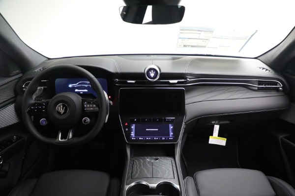 Used 2025 Maserati Grecale for sale $57,550 at Alfa Romeo of Westport in Westport CT 06880 22