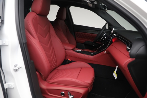 New 2025 Maserati Grecale for sale $81,910 at Alfa Romeo of Westport in Westport CT 06880 17