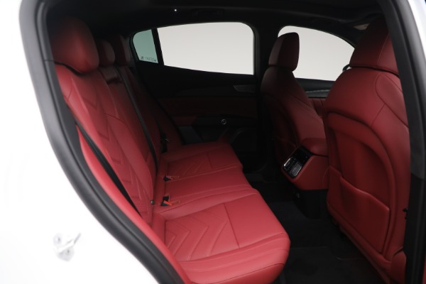 New 2025 Maserati Grecale for sale $81,910 at Alfa Romeo of Westport in Westport CT 06880 18