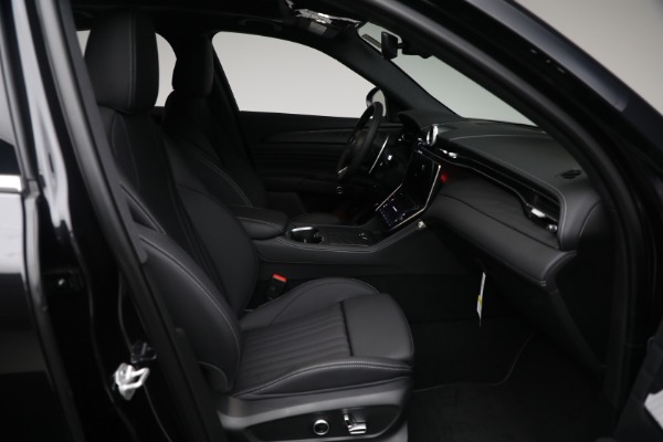 New 2025 Maserati Grecale for sale Sold at Alfa Romeo of Westport in Westport CT 06880 16