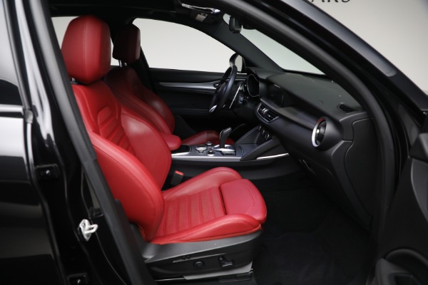 Used 2022 Alfa Romeo Stelvio for sale Sold at Alfa Romeo of Westport in Westport CT 06880 13