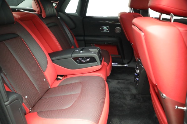 Used 2025 Rolls-Royce Black Badge Ghost for sale $445,900 at Alfa Romeo of Westport in Westport CT 06880 26