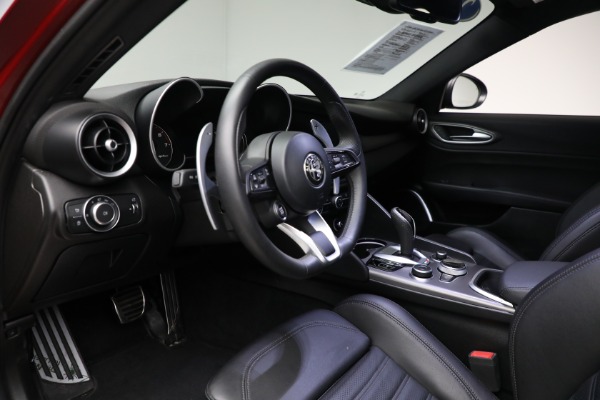 Used 2022 Alfa Romeo Giulia Veloce for sale Sold at Alfa Romeo of Westport in Westport CT 06880 13