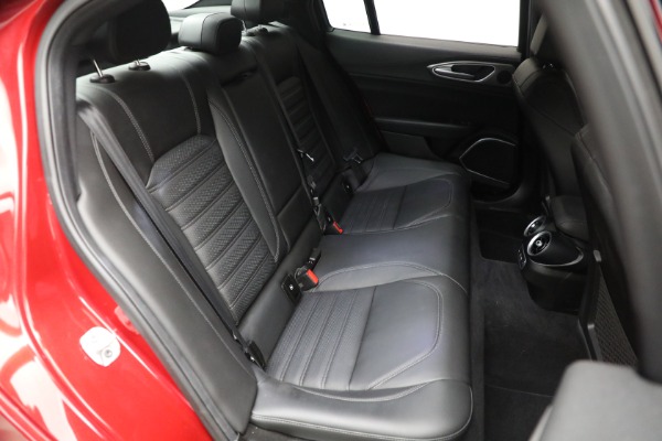 Used 2022 Alfa Romeo Giulia Veloce for sale Sold at Alfa Romeo of Westport in Westport CT 06880 20