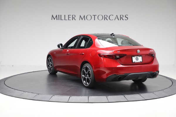 Used 2022 Alfa Romeo Giulia Veloce for sale Sold at Alfa Romeo of Westport in Westport CT 06880 5