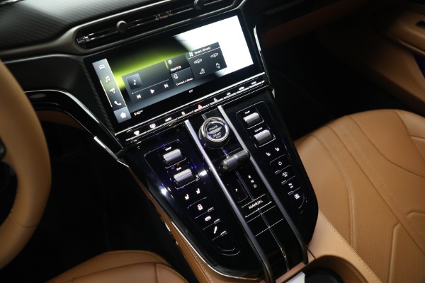 New 2026 Aston Martin Vantage for sale $240,100 at Alfa Romeo of Westport in Westport CT 06880 26