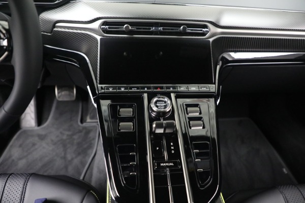 New 2026 Aston Martin Vantage for sale $244,325 at Alfa Romeo of Westport in Westport CT 06880 19