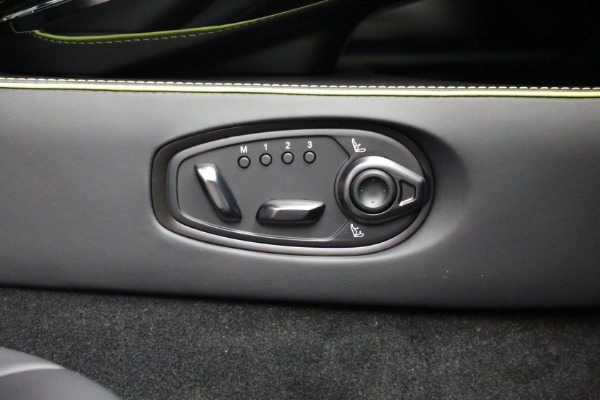 New 2026 Aston Martin Vantage for sale $244,325 at Alfa Romeo of Westport in Westport CT 06880 21
