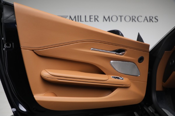 New 2026 Aston Martin Vantage Roadster for sale Sold at Alfa Romeo of Westport in Westport CT 06880 25