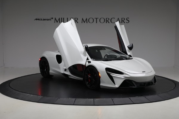New 2026 McLaren Artura TechLux for sale $304,500 at Alfa Romeo of Westport in Westport CT 06880 20