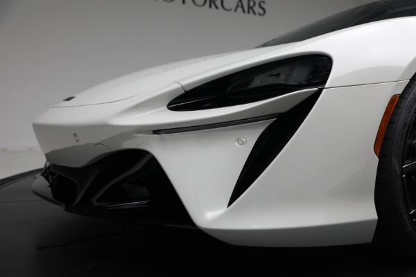 New 2026 McLaren Artura TechLux for sale $304,500 at Alfa Romeo of Westport in Westport CT 06880 26