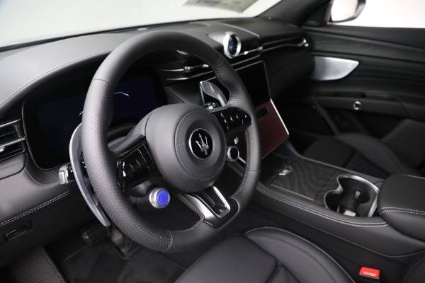 New 2025 Maserati Grecale for sale Sold at Alfa Romeo of Westport in Westport CT 06880 13