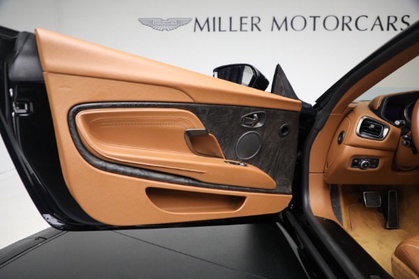 Used 2022 Aston Martin DB11 Volante for sale Sold at Alfa Romeo of Westport in Westport CT 06880 21