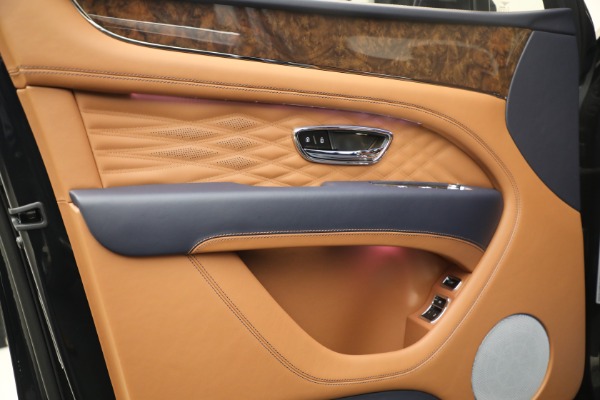 New 2025 Bentley Bentayga Azure V8 for sale Sold at Alfa Romeo of Westport in Westport CT 06880 14