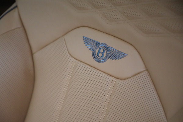 New 2025 Bentley Bentayga Azure V8 for sale Sold at Alfa Romeo of Westport in Westport CT 06880 15