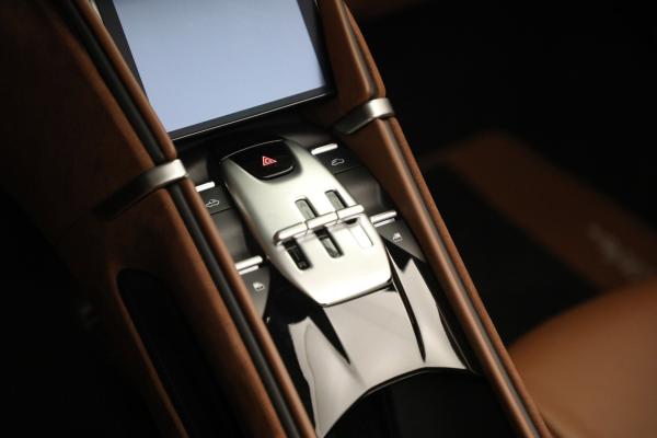 Used 2025 Ferrari Roma Spider for sale $324,900 at Alfa Romeo of Westport in Westport CT 06880 24