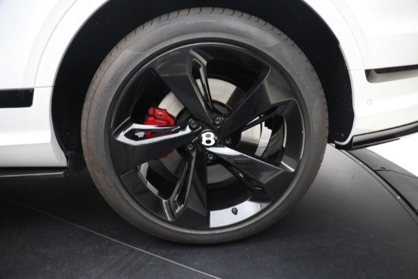 Used 2025 Bentley Bentayga EWB Azure V8 for sale $259,900 at Alfa Romeo of Westport in Westport CT 06880 10