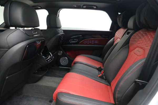 Used 2025 Bentley Bentayga EWB Azure V8 for sale $259,900 at Alfa Romeo of Westport in Westport CT 06880 19