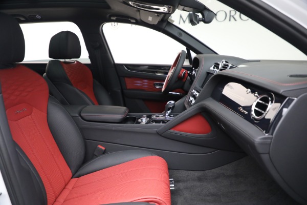 Used 2025 Bentley Bentayga EWB Azure V8 for sale $259,900 at Alfa Romeo of Westport in Westport CT 06880 22