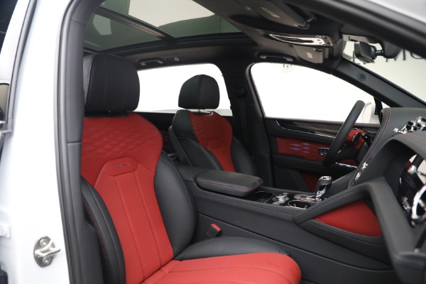 Used 2025 Bentley Bentayga EWB Azure V8 for sale $259,900 at Alfa Romeo of Westport in Westport CT 06880 23