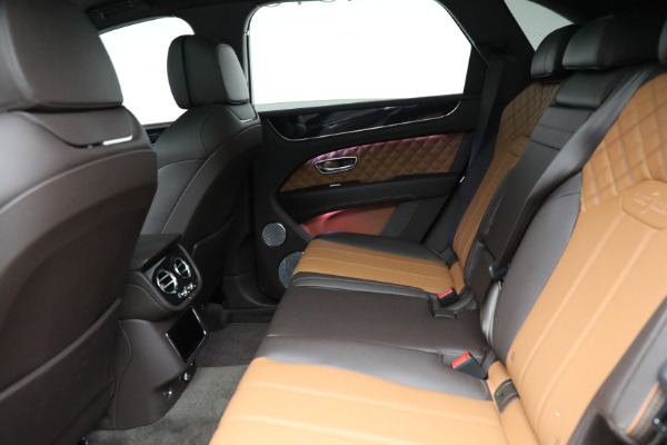 Used 2021 Bentley Bentayga V8 for sale Sold at Alfa Romeo of Westport in Westport CT 06880 23