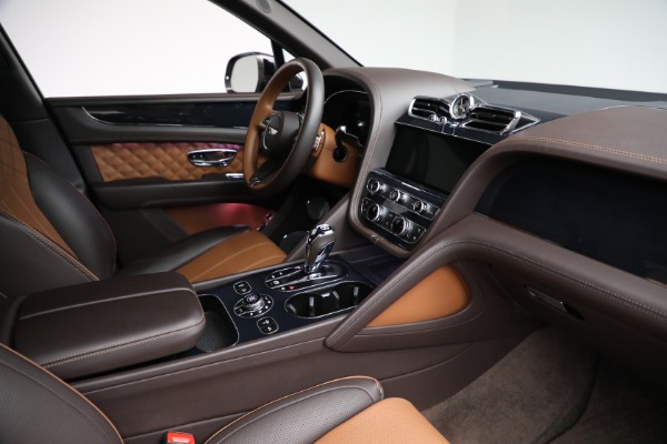 Used 2021 Bentley Bentayga V8 for sale Sold at Alfa Romeo of Westport in Westport CT 06880 25