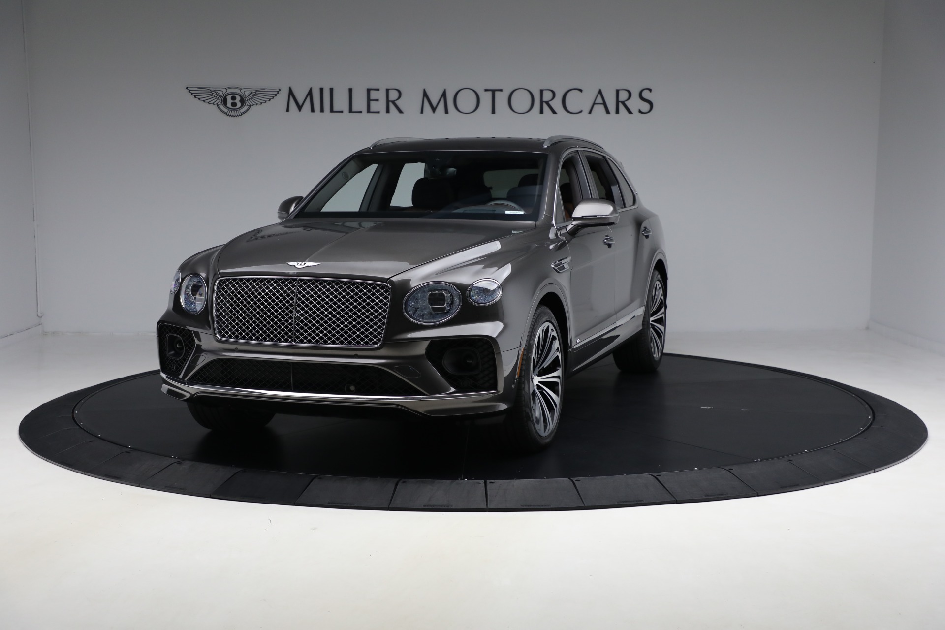 Used 2021 Bentley Bentayga V8 for sale Sold at Alfa Romeo of Westport in Westport CT 06880 1