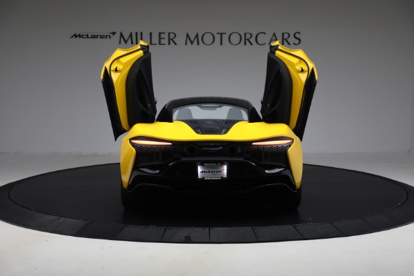Used 2024 McLaren Artura for sale $193,900 at Alfa Romeo of Westport in Westport CT 06880 17