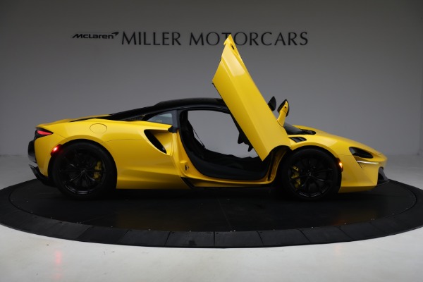 Used 2024 McLaren Artura for sale $193,900 at Alfa Romeo of Westport in Westport CT 06880 19