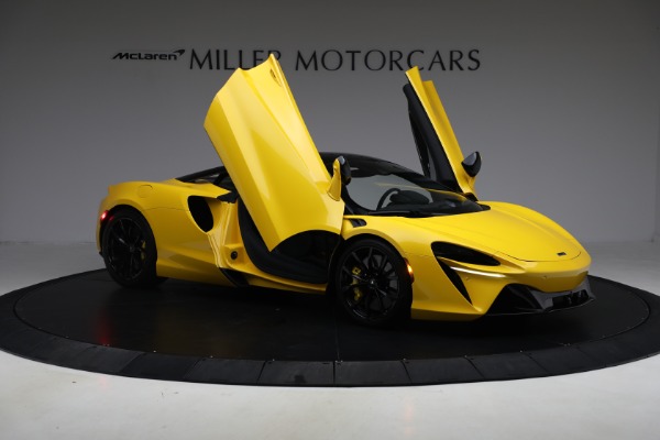 Used 2024 McLaren Artura for sale $193,900 at Alfa Romeo of Westport in Westport CT 06880 20