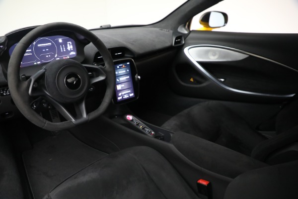 Used 2024 McLaren Artura for sale $193,900 at Alfa Romeo of Westport in Westport CT 06880 23