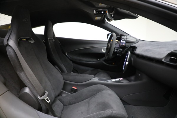 Used 2024 McLaren Artura for sale $193,900 at Alfa Romeo of Westport in Westport CT 06880 25