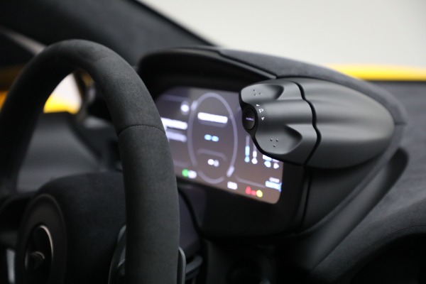 Used 2024 McLaren Artura for sale $193,900 at Alfa Romeo of Westport in Westport CT 06880 28