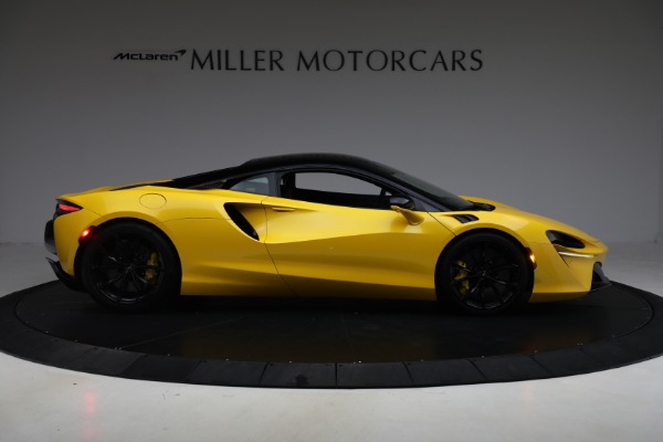 Used 2024 McLaren Artura for sale $193,900 at Alfa Romeo of Westport in Westport CT 06880 9