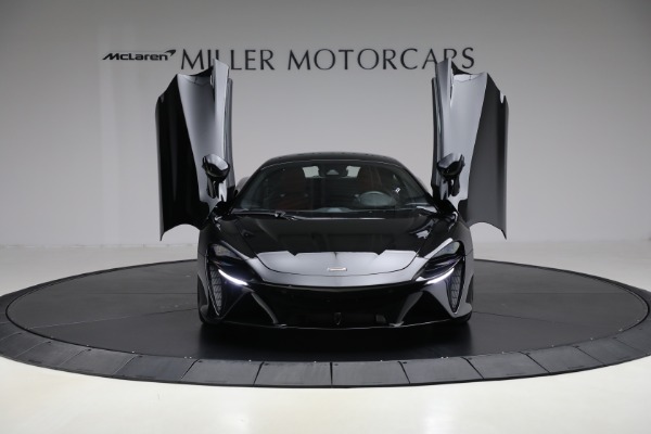 Used 2024 McLaren Artura TechLux for sale $196,900 at Alfa Romeo of Westport in Westport CT 06880 13
