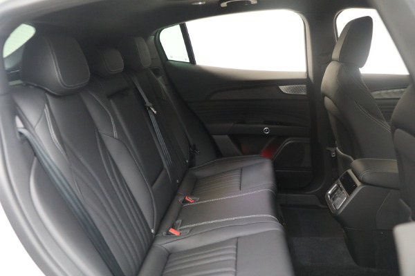 Used 2025 Maserati Grecale Modena for sale $61,116 at Alfa Romeo of Westport in Westport CT 06880 19