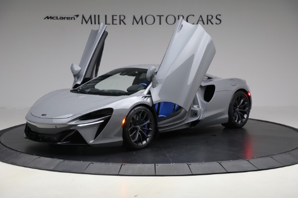 Used 2023 McLaren Artura for sale $184,900 at Alfa Romeo of Westport in Westport CT 06880 14